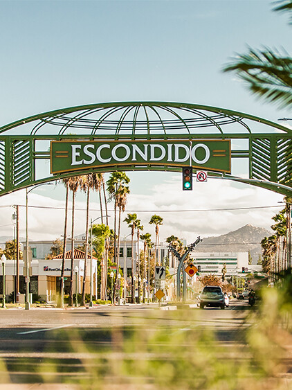 escondido california grand avenue sign